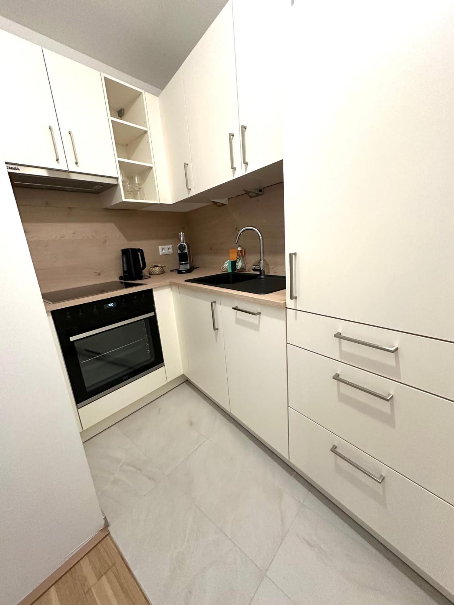 Coho City Apartments Mit Hauseigener Tiefgarage Wien Exterior foto